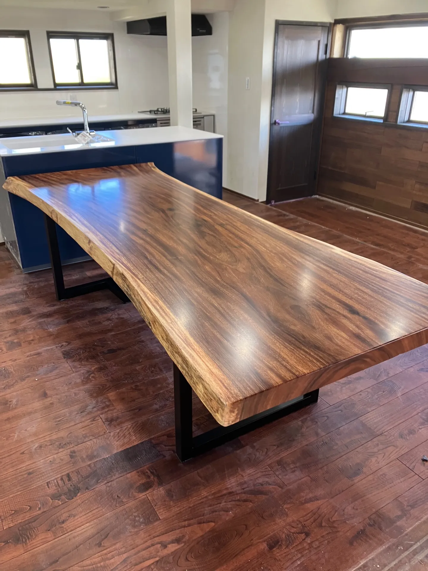 ひたちなか市Y様 モンキーポッド一枚板ダイニングテーブル